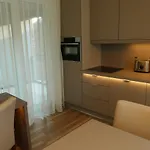 Meyn's & Ξενοδοχείο