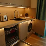 Hotel Meyn's & *