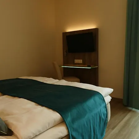 Meyn's & * 索尔陶